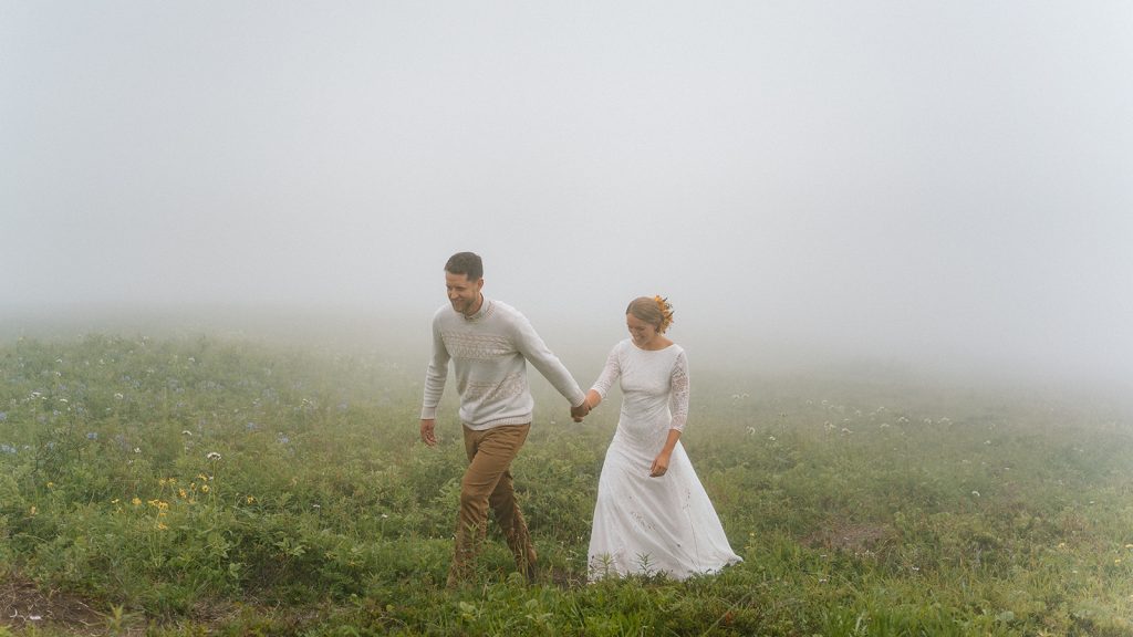 Best wedding photographer captures couple in Alaska elopement